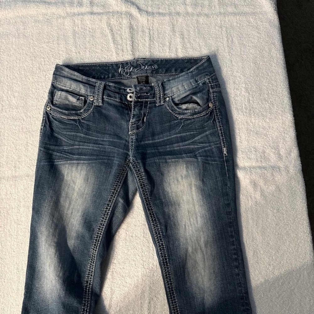 Stylish Blue Denim Jeans Capris